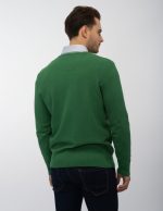 Pulover cu model bob și decolteu în V - imagine 6