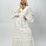 Rochie lungă din bumbac cu broderie aurie