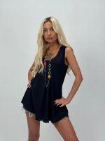 Top cu decolteu rotund și colier - imagine 17