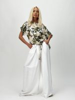 Bluză imprimată cu model floral - imagine 4