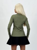 Pulover basic cu decolteu în V - imagine 23