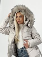 Jachetă asimetrică cu glugă și blană detașabilă - imagine 3