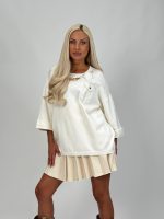 Pulover oversized cu lanț auriu și broșă - imagine 3