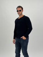 Pulover din catifea cu decolteu în V - imagine 19