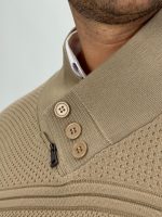 Pulover cu guler petrecut și nasturi - imagine 4