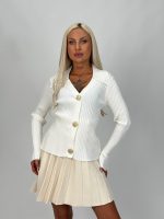 Pulover rigat cu guler cu ștrasuri