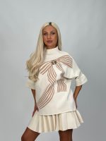 Pulover oversized cu imprimeu fundă și broșă - imagine 2