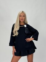 Pulover oversized cu lanț auriu și broșă - imagine 10