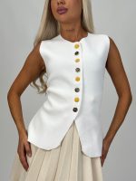 Vestă din tricot cu butoni - imagine 3