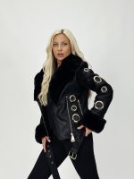 Jachetă din ecopiele cu blană și cercuri aurii - imagine 3