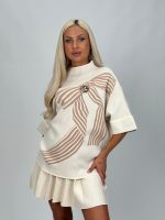 Pulover oversized cu imprimeu fundă și broșă - imagine 3