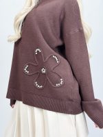 Pulover din tricot cu model și ștrasuri - imagine 6