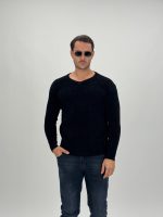 Pulover din catifea cu decolteu în V - imagine 17