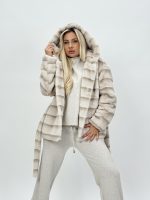 Jachetă scurtă din blană cu glugă și cordon - imagine 11