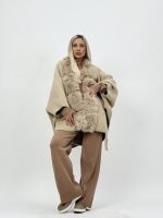 Poncho cu blană și cordon în talie - imagine 6