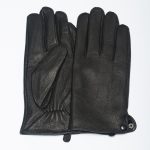 Mănușă îmblănită din piele