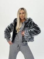 Jachetă din blană cu glugă - imagine 9