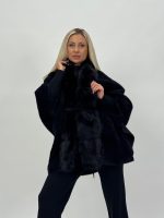 Poncho cu blană și cordon în talie - imagine 17