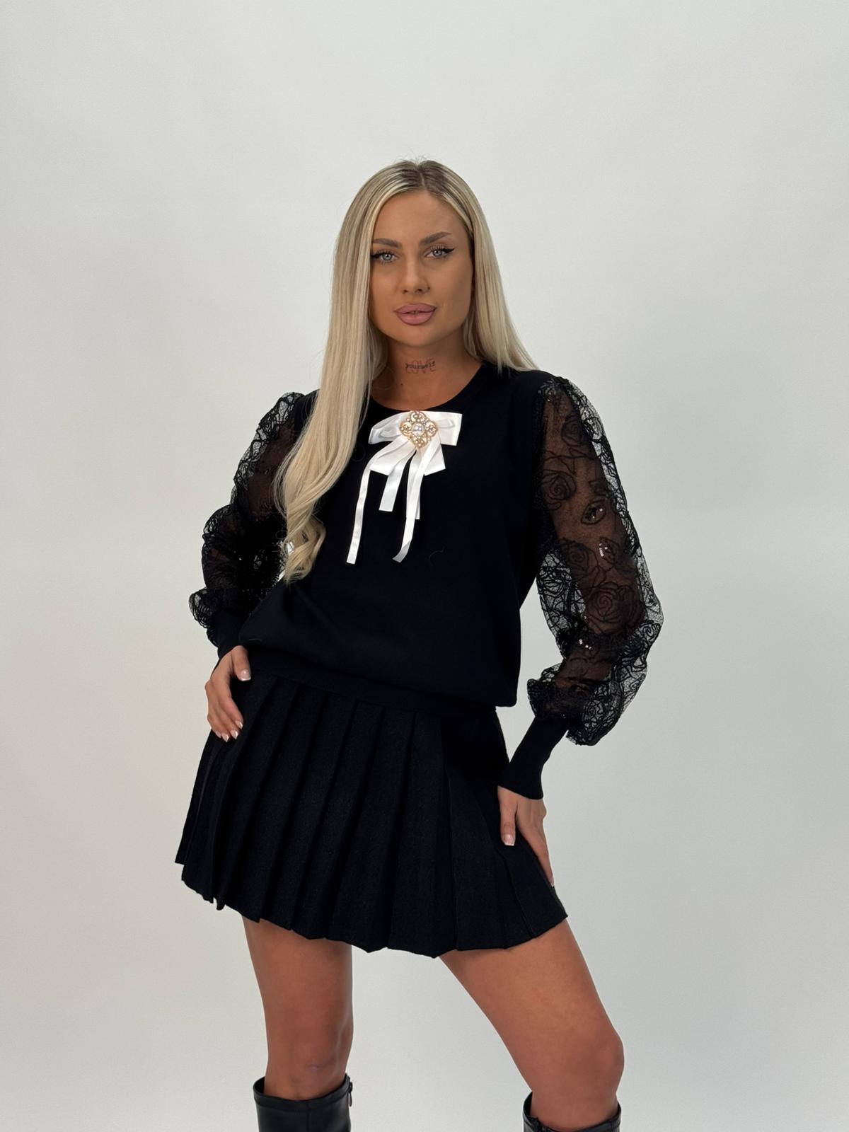 b18d90f9-5f14-41ba-9287-3f77d795c6bc Pulover cu mâneci din dantelă și fundă albă - imagine 1