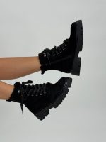 Ghete cu blană și siret - imagine 4