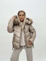 Jachetă asimetrică cu glugă și blană detașabilă - imagine 19