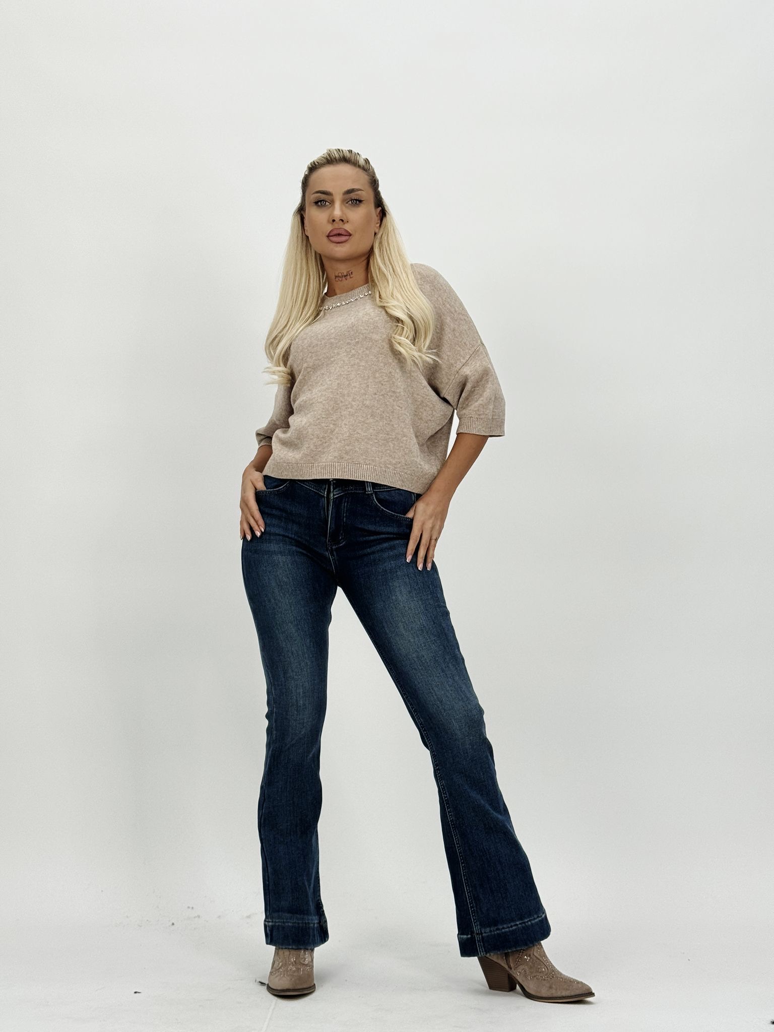 e5ced0d5-2051-4f81-a78e-093027479792 Jeans | Blug evazat plușat bleumarin - imagine 1
