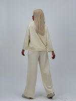 Set din tricot subțire bluză și pantalon cu ștrasuri - imagine 4