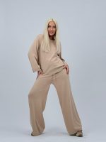 Set din tricot subțire bluză și pantalon cu ștrasuri - imagine 8