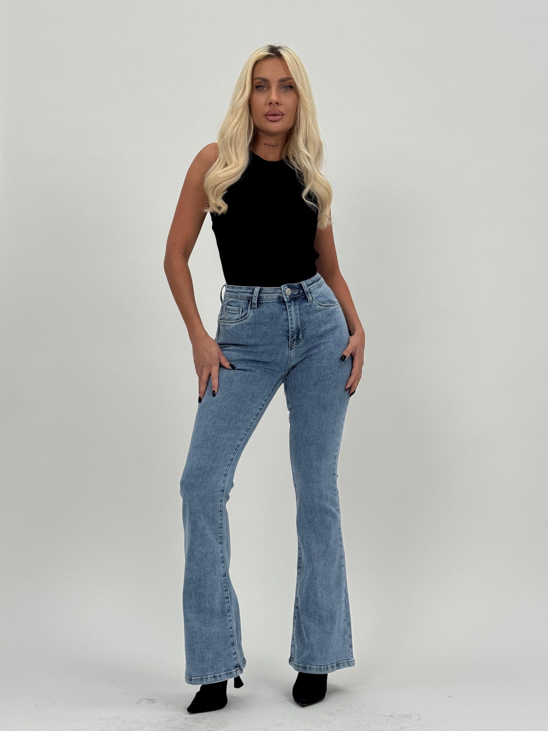 7663d303-2e44-48f7-a7dd-dee993dc37ae Jeans | Blug push-up evazat bleu - imagine 1