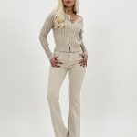 Pantalon evazat bej cu push-up