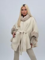 Poncho din lână cu blană