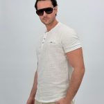 Tricou din in cu guler tunică și 4 nasturi