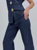 Set din denim vestă cu butoni și pantalon - imagine 9