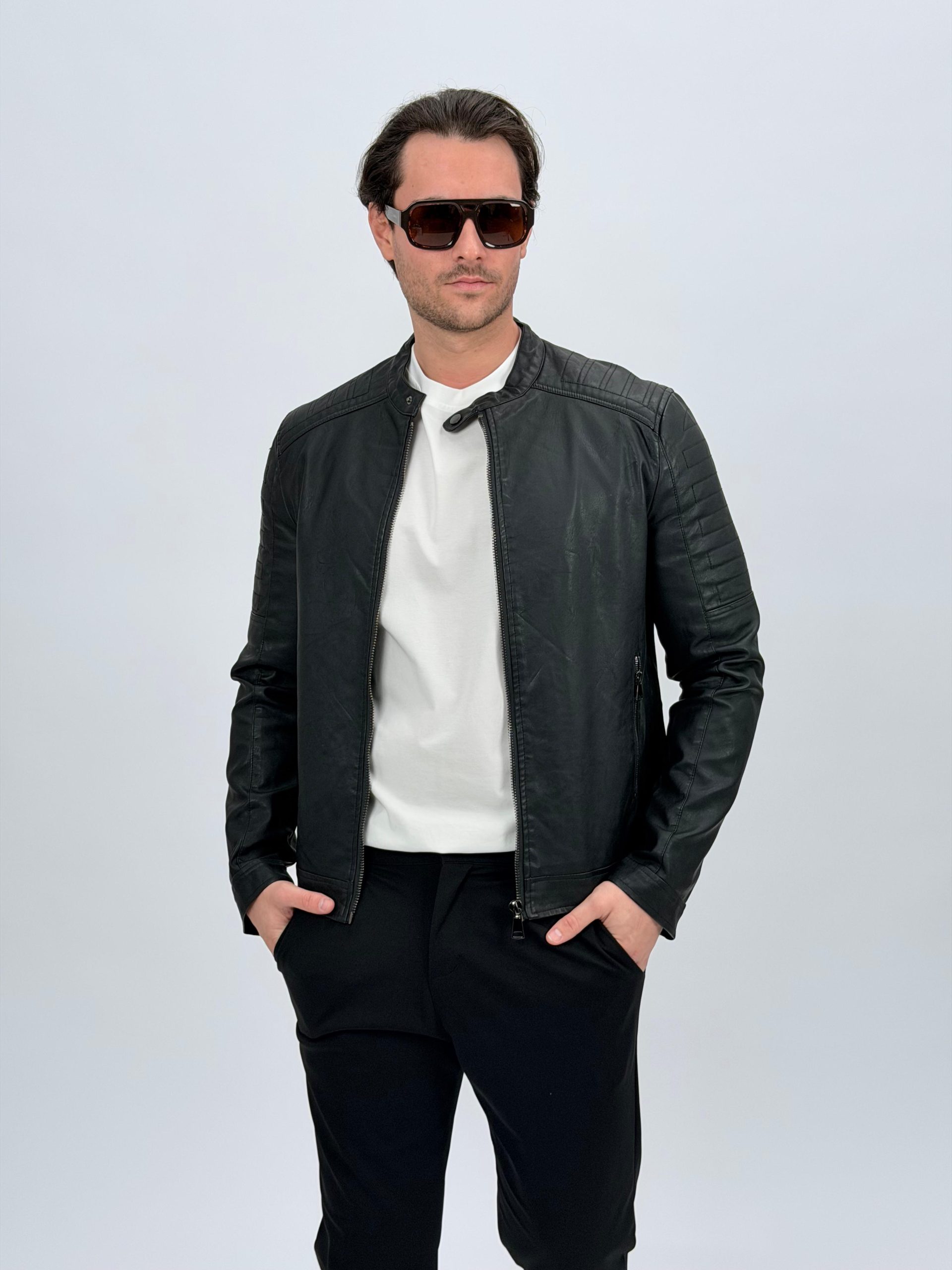 2c400aec-bed1-4f86-9ac5-5c2d6dbae37d Jachetă din ecopiele cu guler tunică - imagine 1