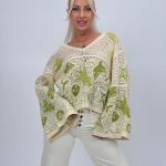 Bluză croșetată cu mâneci tip clopot