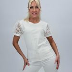 Tricou din bumbac cu ștrasuri și mâneci din tulle