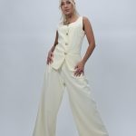 Set vestă și pantalon cu butoni aurii