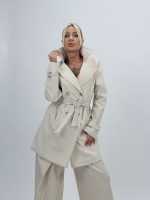 Jachetă trench cu nasturi