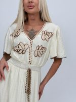 Rochie lungă cu decolteu în V și broderie - imagine 6