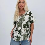 Bluză oversized cu imprimeu floral și decolteu în V