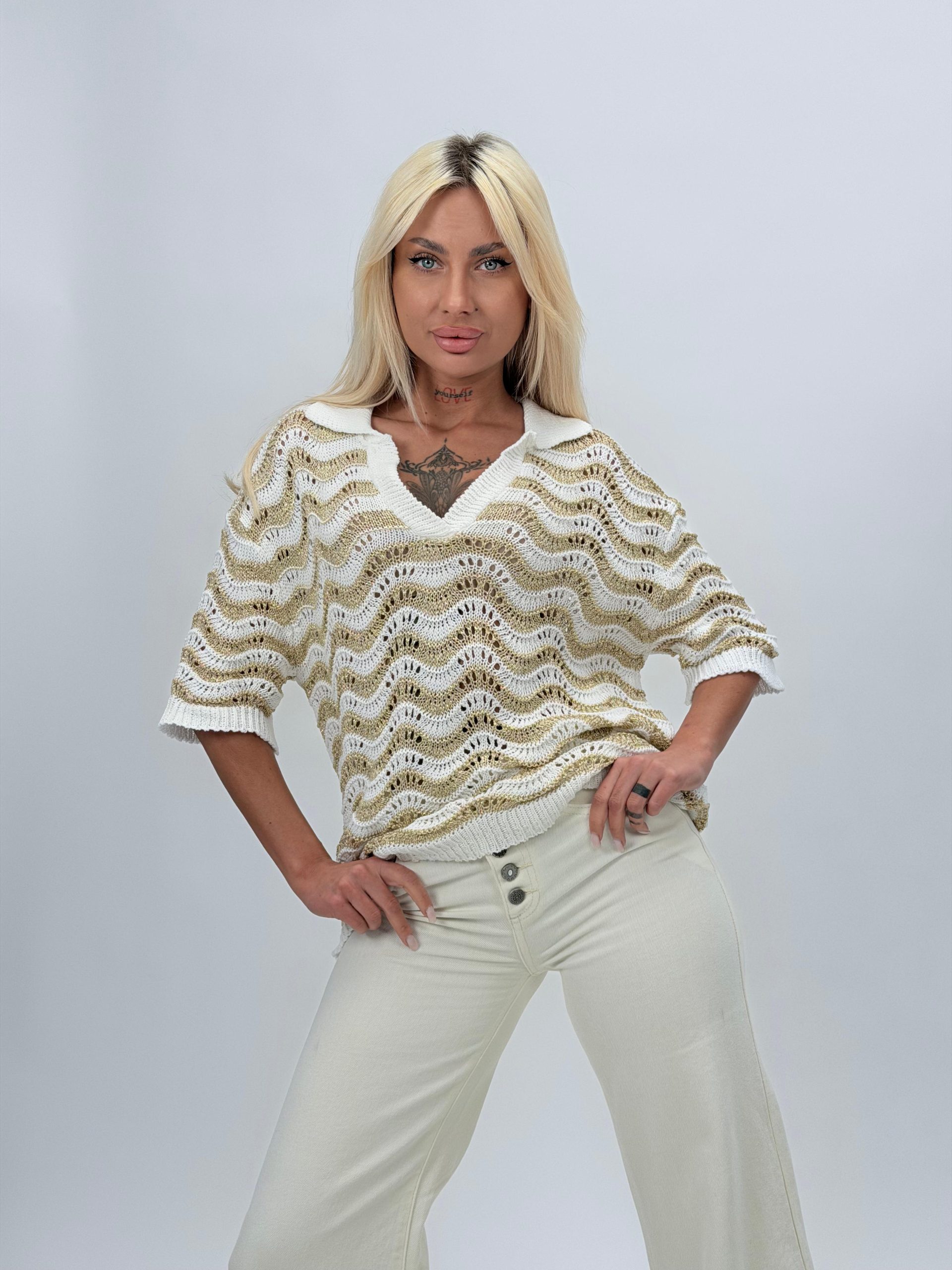 6f0ebc98-5a70-44af-86dc-37aef06d624d Bluză din tricot cu guler tip polo și lurex - imagine 1