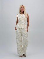 Set din in vestă și pantalon - imagine 2