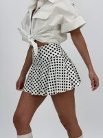 Fustă scurtă cu buline - imagine 3