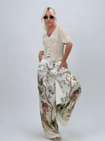 Pantalon oversized din satin cu imprimeu - imagine 9