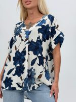 Bluză oversized cu imprimeu floral și decolteu în V - imagine 7