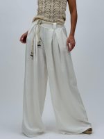 Pantalon larg cu pense și cordon în talie - imagine 3