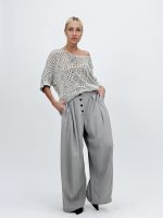 Bluză oversized din tricot cu decolteu în V - imagine 2