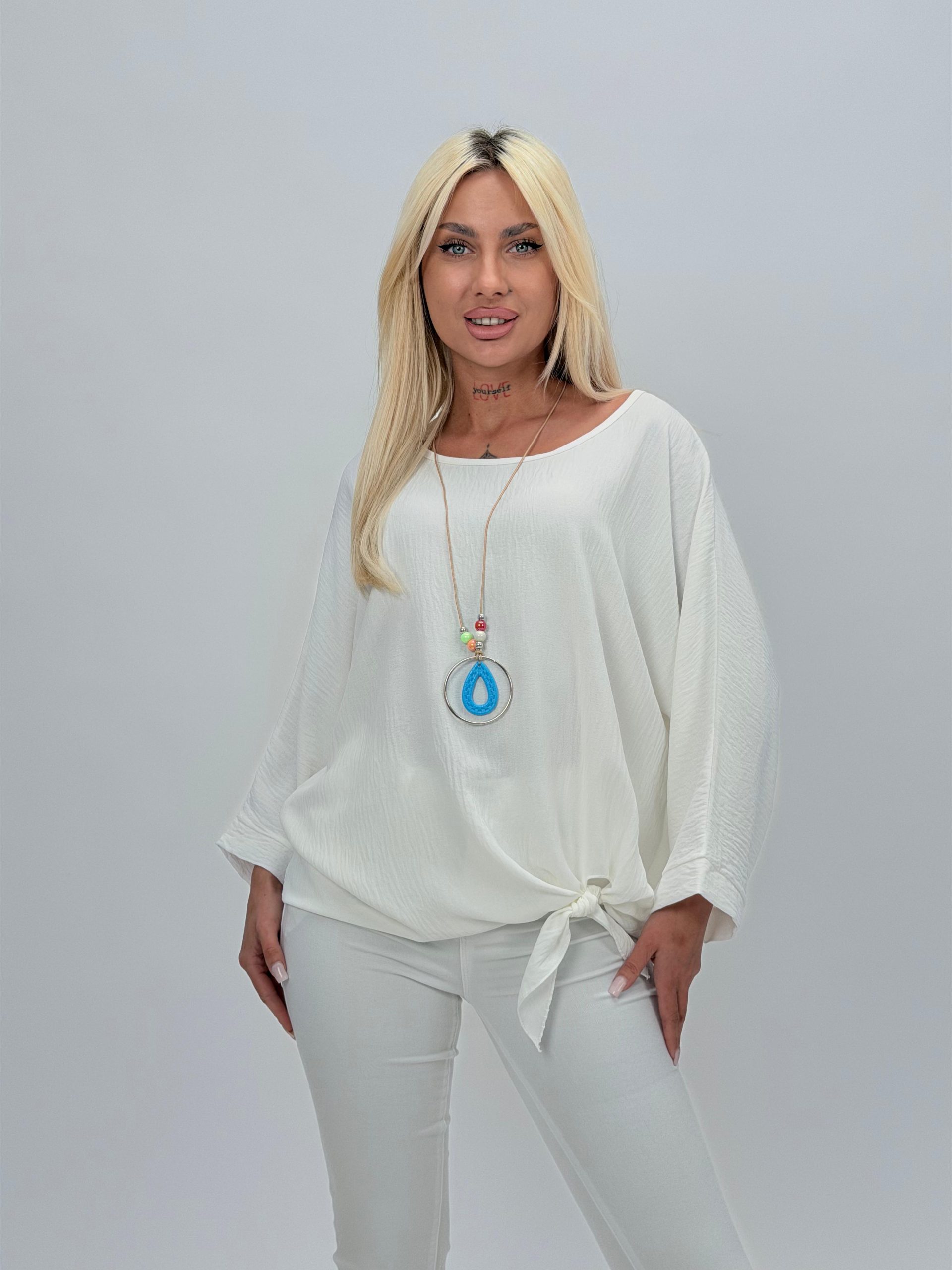 de3436e6-ad7f-4ea7-817a-9d4a69e929c8 Bluză raglan din voal cu colier - imagine 1