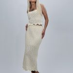 Fustă bej croșetată