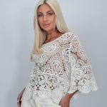 Bluză croșetată cu mâneci tip clopot